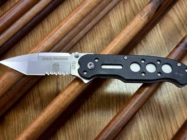 United CutlerybColt State Trooper Black Lock Back